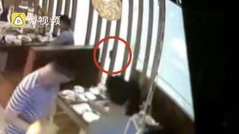 看别人吃瓜视频犯法吗,法律边界与道德考量