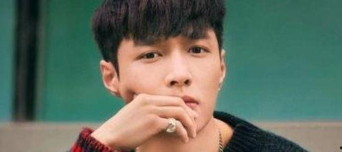 张艺兴吃红瓜视频